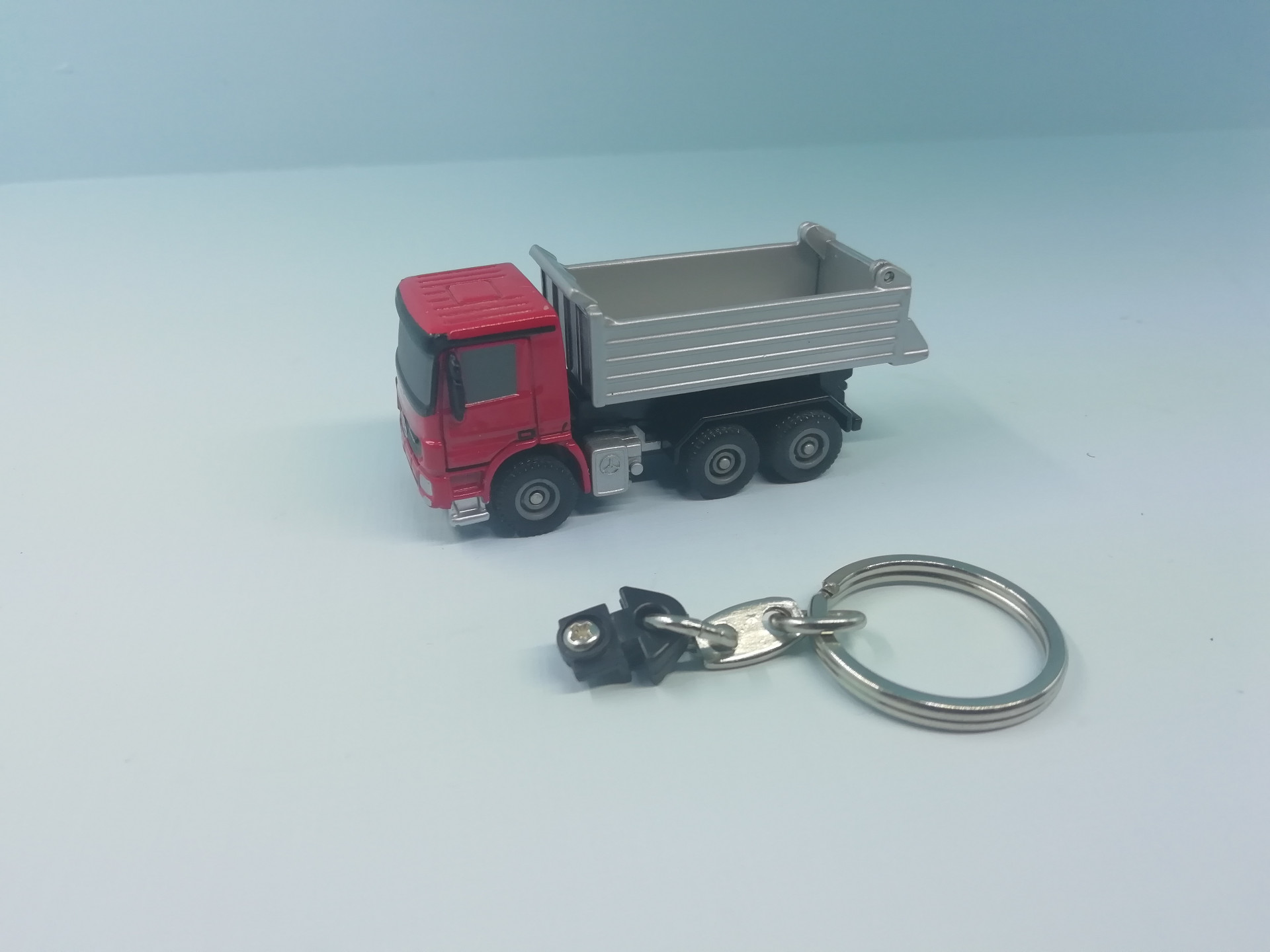 MERCEDES ACTROS KAMYON ANAHTARLIK
