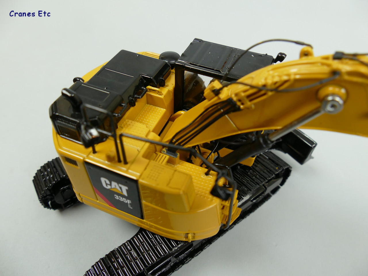 1/50 CAT 335F EKSKAVATÖR MAKETİ DM85925