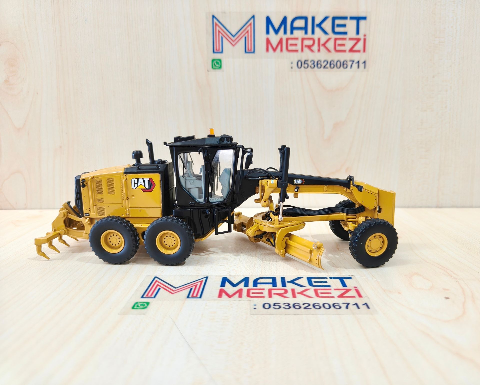 1/50 CAT 150 GREYDER MAKETİ DM85667 (ÇAMURLUKSUZ)