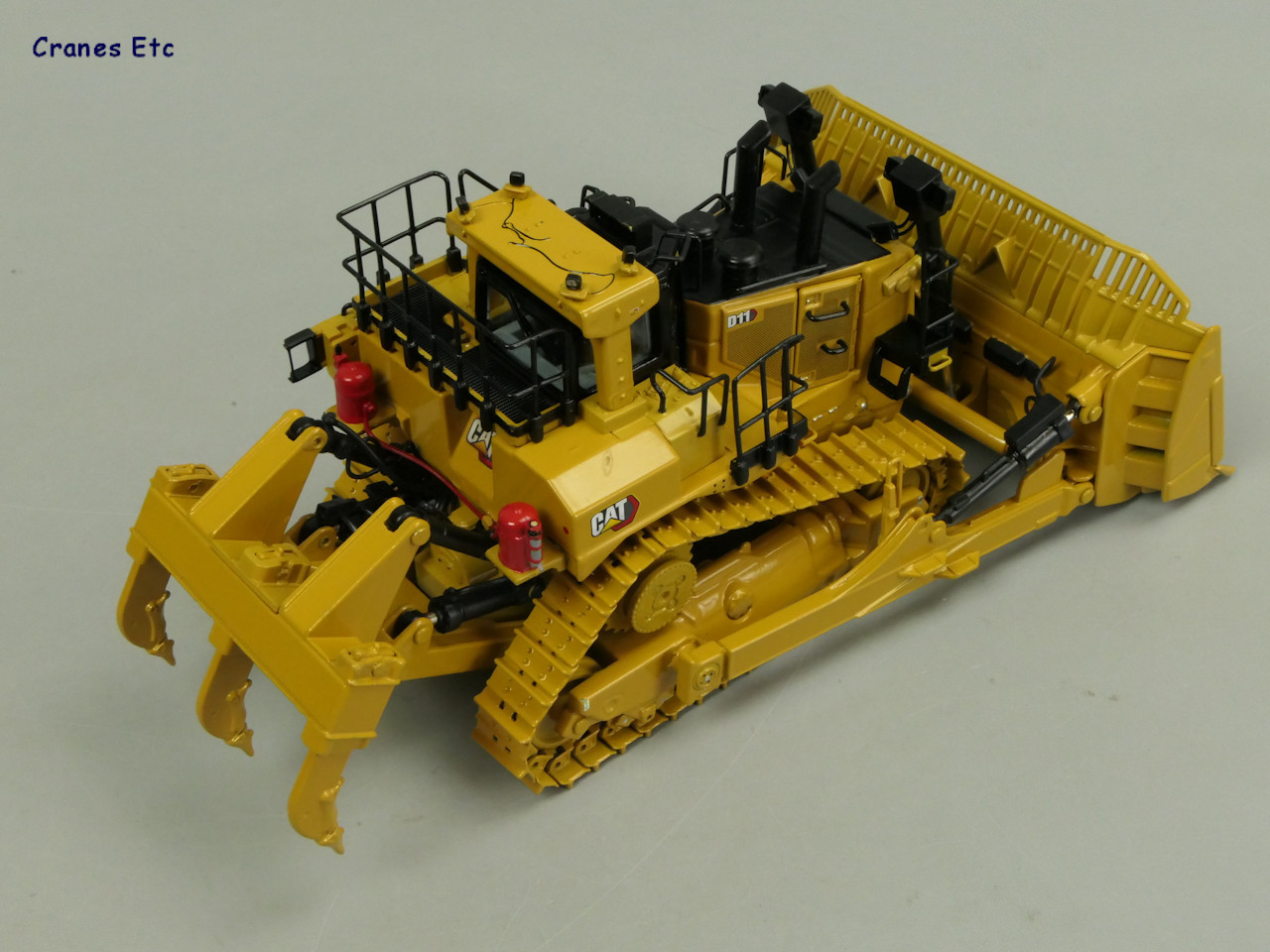 1/50 CAT D11 TKN DOZER MAKETİ - DM85604