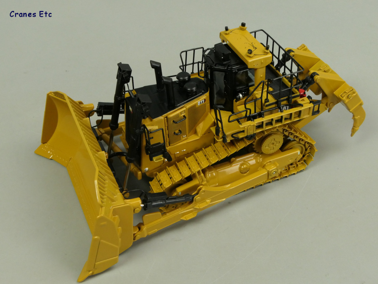 1/50 CAT D11 TKN DOZER MAKETİ - DM85604