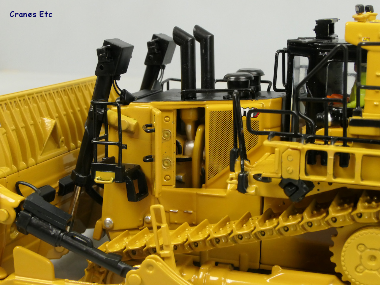 1/50 CAT D11 TKN DOZER MAKETİ - DM85604