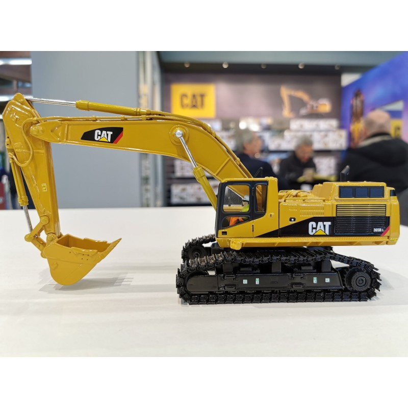 1/50 CAT 365B EKSKAVATÖR MAKETİ DM85058